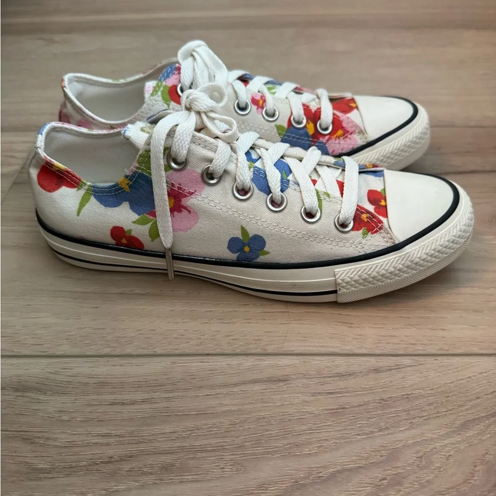 Converse Chuck Taylor All Star Low 'Flowers' Sneakers Athletic Shoes Women’s 7.5